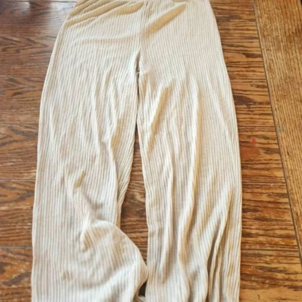 Reformation Whitney Knit Lounge Pant in light grey - Picture 1 of 3